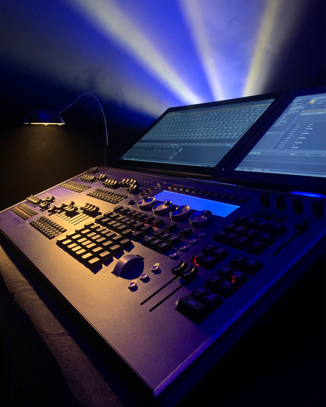 Lighting | Flash 'n Thunder Entertainment